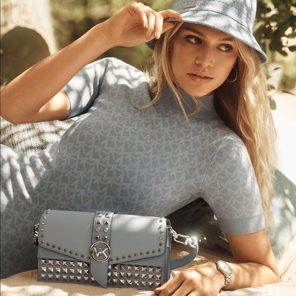 MICHAEL KORS 💙 Greenwich Medium Studded Saffiano Leather Shoulder Bag - Picture 2 of 14